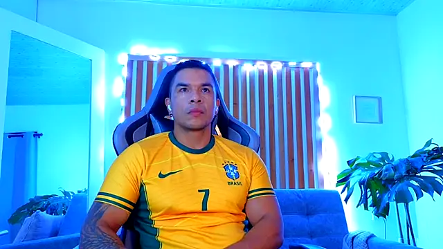 estebandelouis online show from May 2026 09:06:02 AM