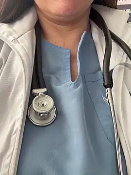 NATHALIA-28  online show from April 2026 01:12:02 PM