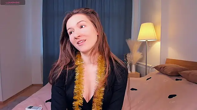 Snapshot of VickieVici chatting on December 2024 10:24:02 AM VickieVici online show from December 2024 10:24:02 AM