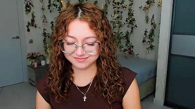 SereneFlame online show from September 2025 04:18:02 PM