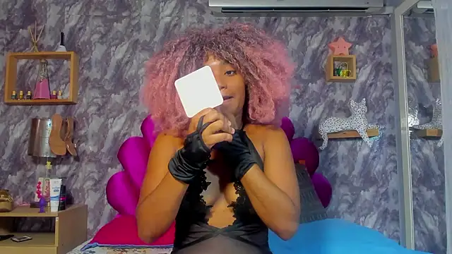 EMMAPARISS online show from March 2026 12:06:02 PM