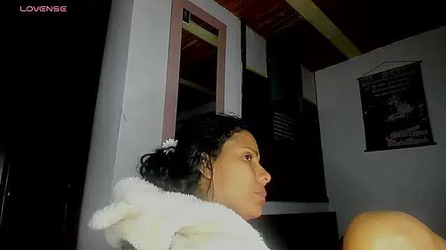 Nenita Hot  online show from September 2025 03:33:02 AM