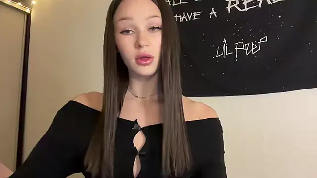 ur molly online show from November 2025 01:00:01 PM