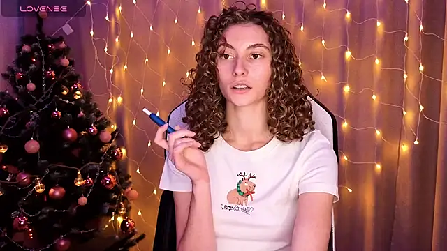 lady curls online show from December 2024 10:42:01 PM