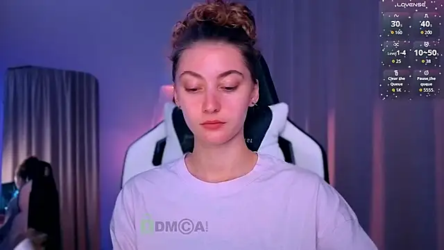 lady curls online show from September 2025 10:00:02 PM