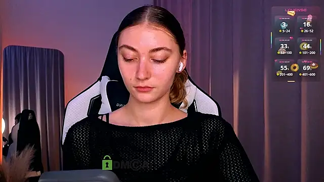 lady curls online show from November 2025 10:09:02 PM