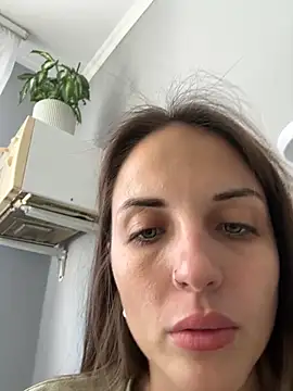 AmiLavs online show from September 2025 10:07:02 AM