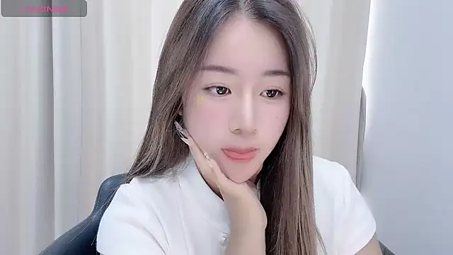 chloe-01 online show from December 2024 04:09:01 AM