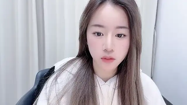 chloe-01 online show from December 2024 12:22:02 PM