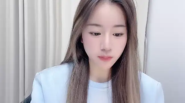 chloe-01 online show from January 2025 01:09:02 PM