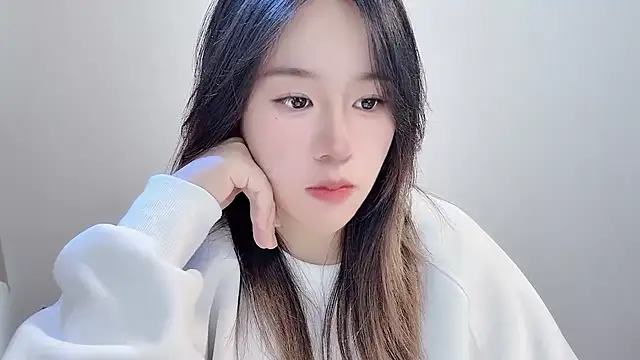 chloe-01 online show from November 2025 03:20:01 AM