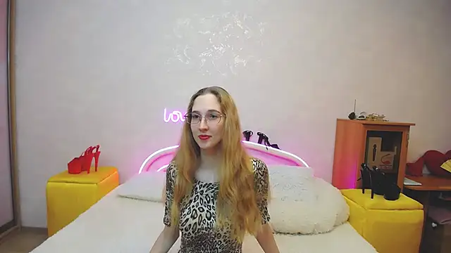 KlaryBrait online show from March 2025 06:13:02 AM