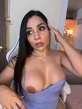 MOMALANA online show from October 2025 08:08:02 PM