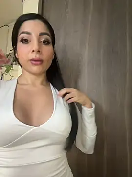 MOMALANA online show from February 2026 01:02:02 AM