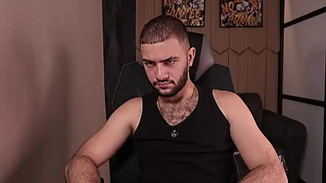 MaximusDick1  online show from February 2026 12:12:01 PM