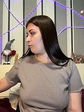 Jadelli online show from February 2025 07:52:02 PM