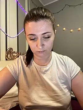 Jadelli online show from February 2025 05:15:01 PM