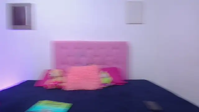 issa kitty online show from March 2025 11:00:02 PM