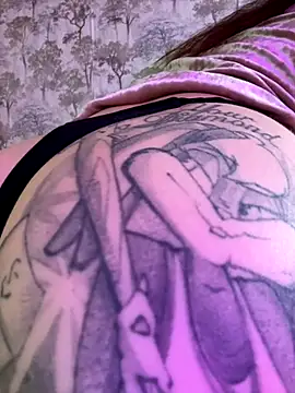 Snapshot of the_perfectgirl chatting on November 2025 08:33:02 PM the perfectgirl online show from November 2025 08:33:02 PM