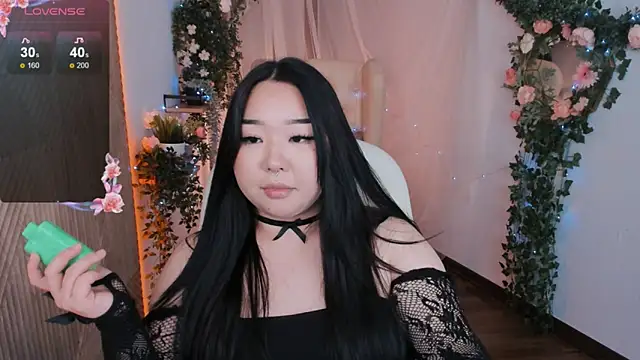 mei honey  online show from December 2024 05:31:02 PM