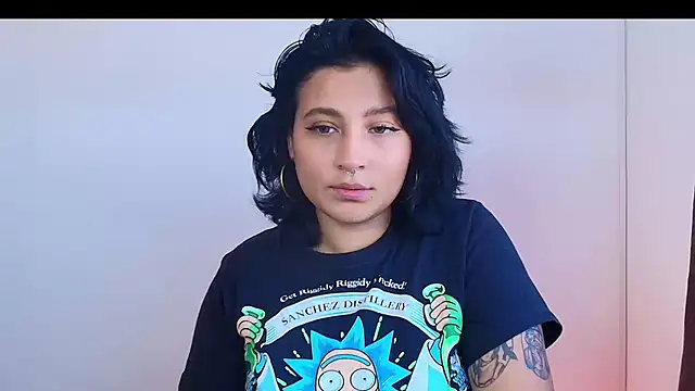 Pauilina online show from January 2025 01:32:01 PM