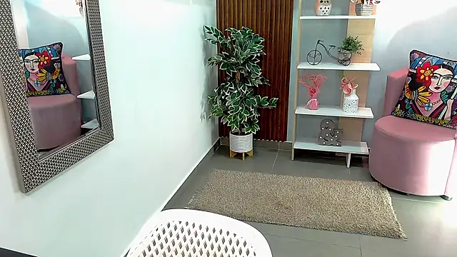 Dalila Sky online show from March 2025 06:00:01 PM