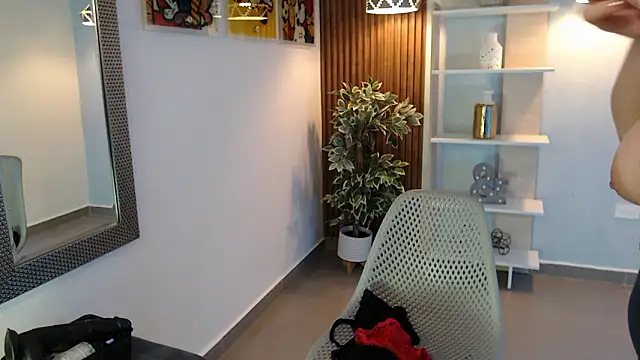 Dalila Sky online show from February 2026 06:05:01 PM