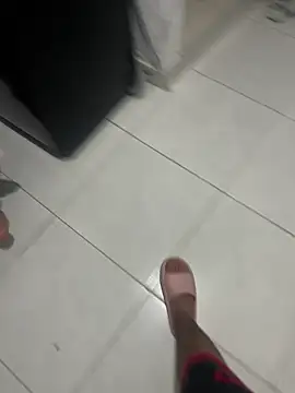 andy 0018 online show from April 2026 06:09:02 AM