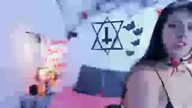 LunaSmitt online show from October 2025 04:53:02 PM