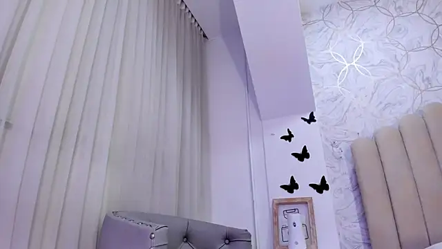 Foxy200   online show from January 2025 11:51:01 PM