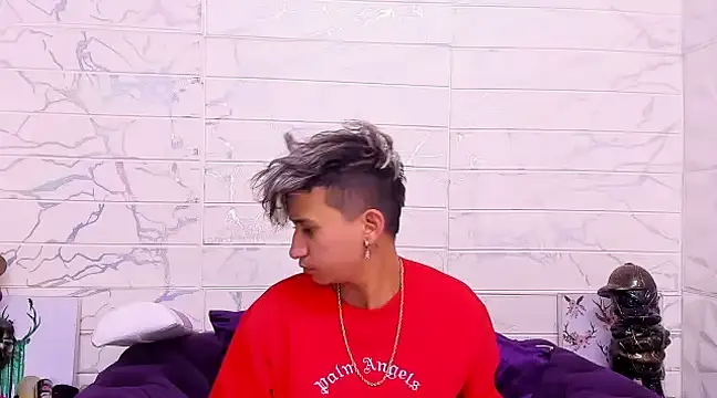 Im Milan Rs online show from February 2025 07:01:02 AM