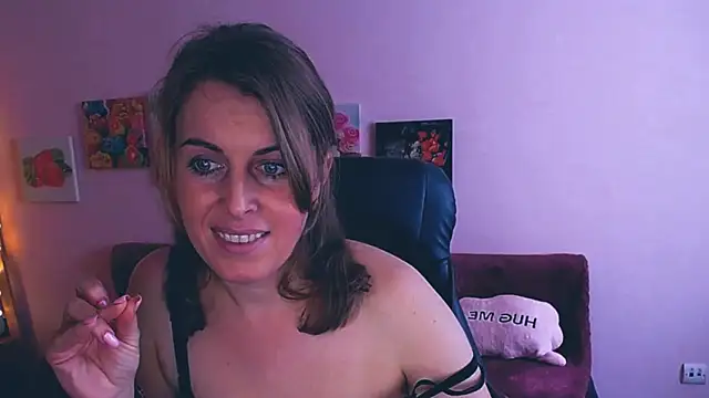 Hot Milady online show from February 2025 11:17:02 AM