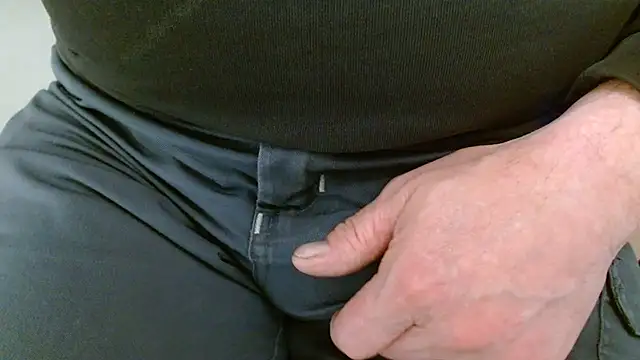 lovewalknaked online show from November 2025 02:38:01 PM