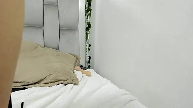 Snapshot of salome_Queenx chatting on January 2025 03:32:02 PM salome Queenx online show from January 2025 03:32:02 PM