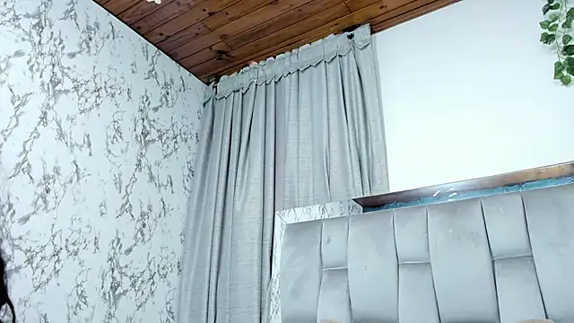 Snapshot of salome_Queenx chatting on January 2025 03:40:01 PM salome Queenx online show from January 2025 03:40:01 PM