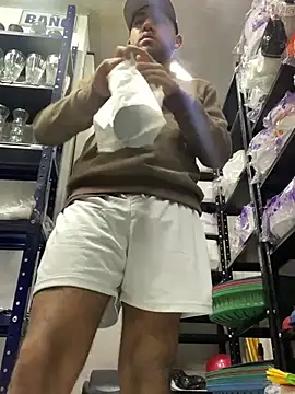 JuanZapata33 online show from March 2025 11:38:02 PM