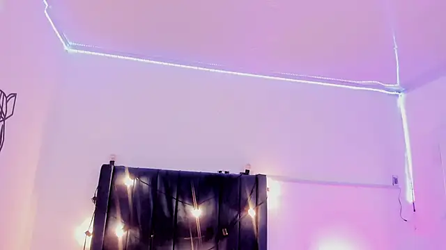 CamiloDoumit online show from February 2025 05:03:02 PM