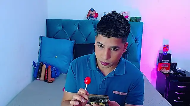 Snapshot of Randy_horny chatting on February 2025 08:52:02 PM Randy horny online show from February 2025 08:52:02 PM