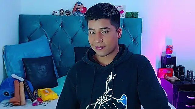 Snapshot of Randy_horny chatting on February 2025 05:26:02 PM Randy horny online show from February 2025 05:26:02 PM