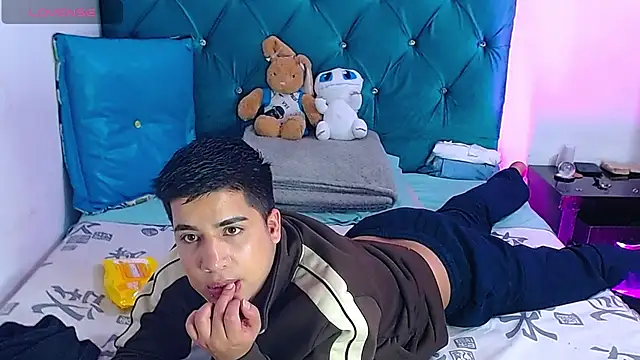 Snapshot of Randy_horny chatting on March 2025 01:42:02 AM Randy horny online show from March 2025 01:42:02 AM