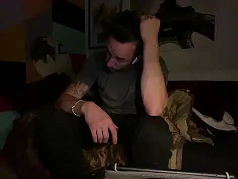 Gman143187 online show from October 2025 07:40:01 AM