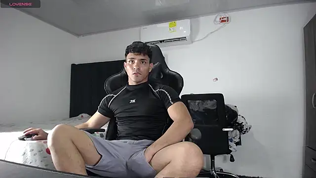 man dur07 online show from December 2024 10:11:02 PM