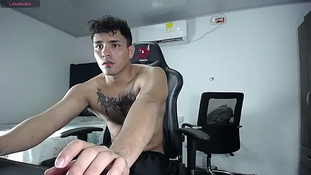 man dur07 online show from December 2024 09:55:02 PM