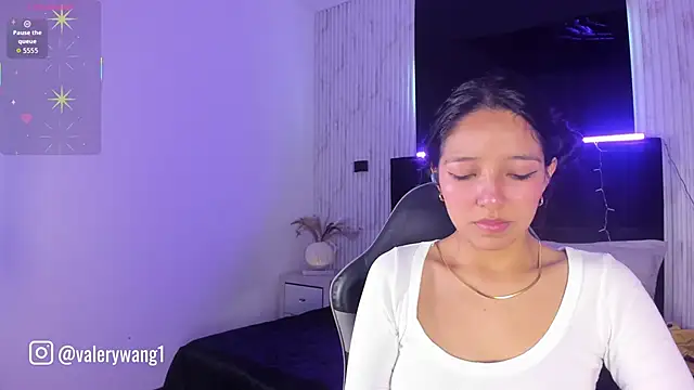 Valery wang online show from September 2025 11:56:01 AM