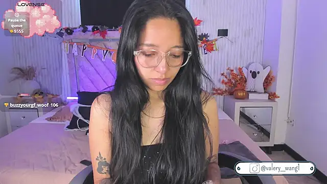 Valery wang online show from October 2025 12:09:02 PM