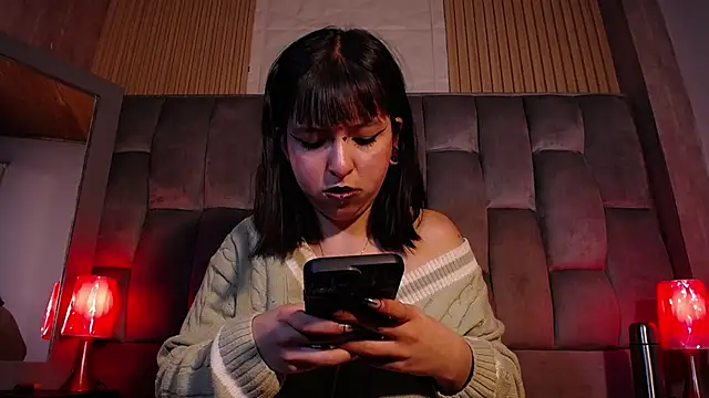 kittyhouse hs online show from January 2025 08:32:02 AM