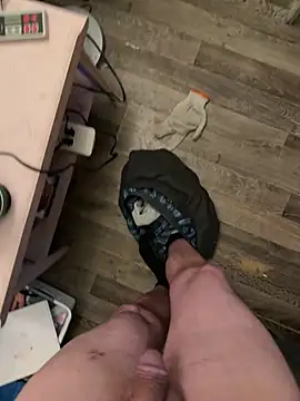 Hornyguynotshy198214 online show from February 2026 12:38:01 AM