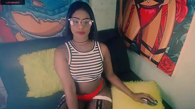 Snapshot of Littleindianmilf chatting on November 2025 09:25:01 AM Littleindianmilf online show from November 2025 09:25:01 AM