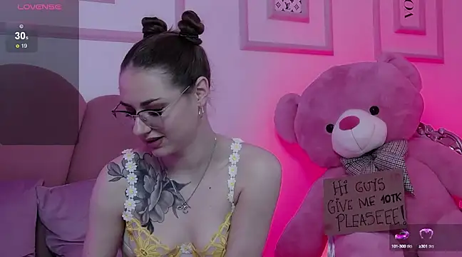 Abby  White online show from March 2025 09:15:02 PM