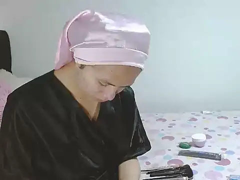 giuliana andrade online show from September 2025 01:16:02 AM